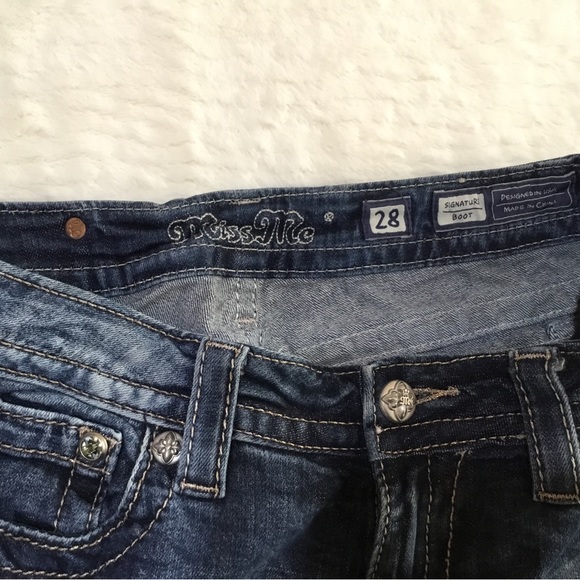 Miss Me Jeans Bootcut Embellished Crosses on Rear Pockets Low Rise Size 28 - Picture 8 of 11